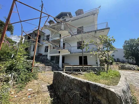 House in Ratac, Bar with a 1,600 m² plot — approx. 350 m² — photo 2