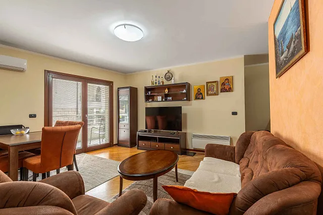6752 Two apartments of 57 m² each in Rafailovići, first line — photo 8
