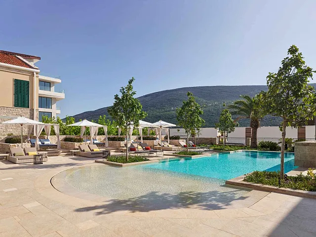 Luxurious apartments in a complex in Herceg Novi — photo 6