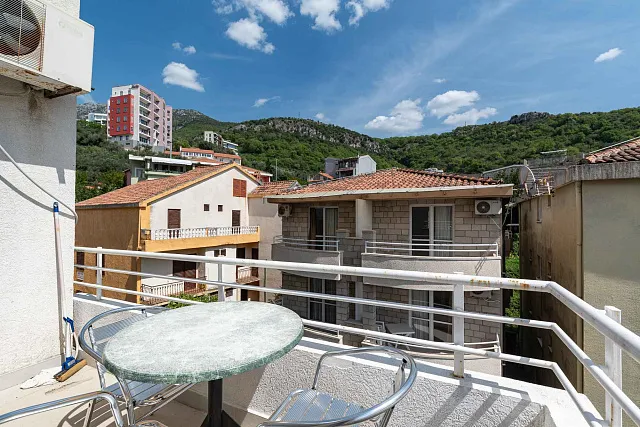 One bedroom apartment in Rafailovici near the sea — photo 9