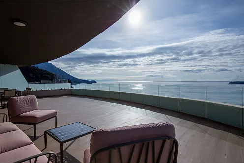 For sale: an exclusive, fully furnished luxury apartment with a spacious terrace.