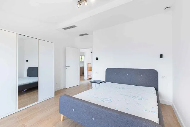 Luxury penthouse with spectacular sea views — photo 6