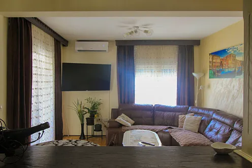 Furnished three-bedroom apartment in Budva