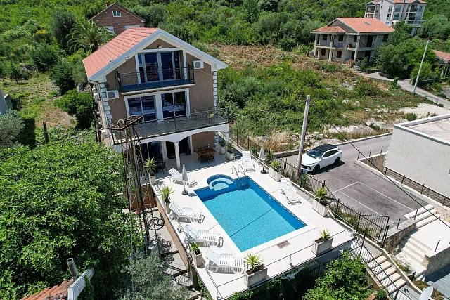 Spacious house with sea views in the picturesque area of ​​Djurashevichi — photo 52