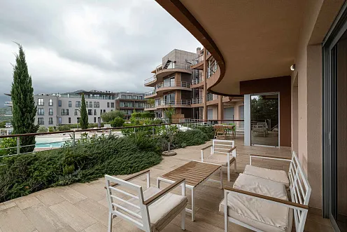 For Sale: Spacious Three-Bedroom Apartment with Sea View and a 40 m² Terrace — photo 2