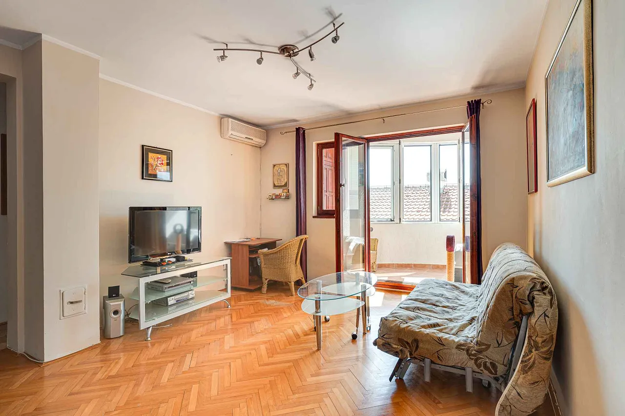 Apartment mit zwei Schlafzimmern in Budva