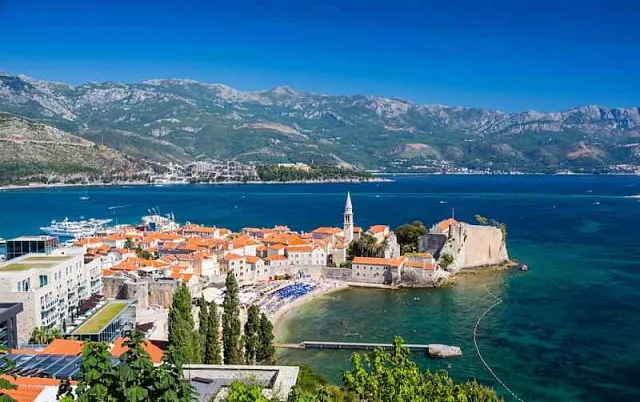 Luxurious apartments in Budva with spectacular sea view — photo 15