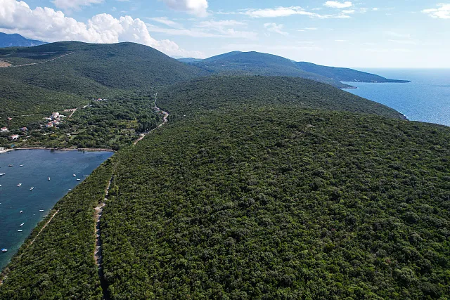 Plot in Bigova — photo 31
