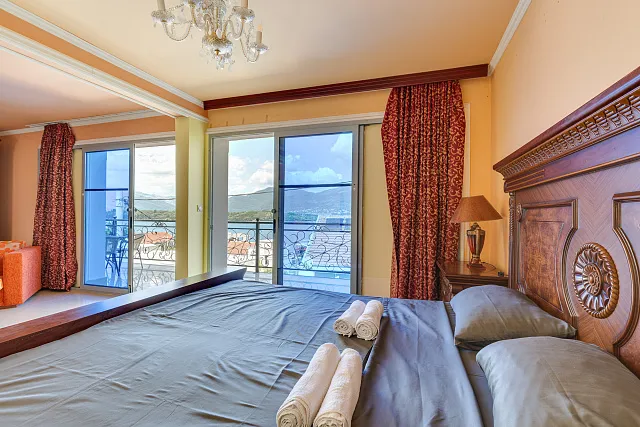 Spacious house with sea views in the picturesque area of ​​Djurashevichi — photo 16