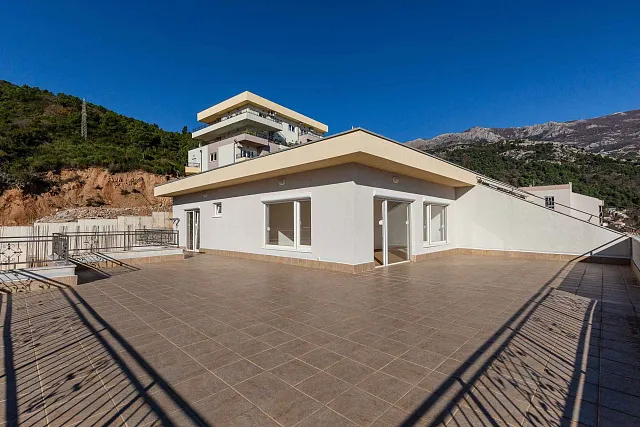 Apartment with an unforgettable sea view in Budva — photo 7