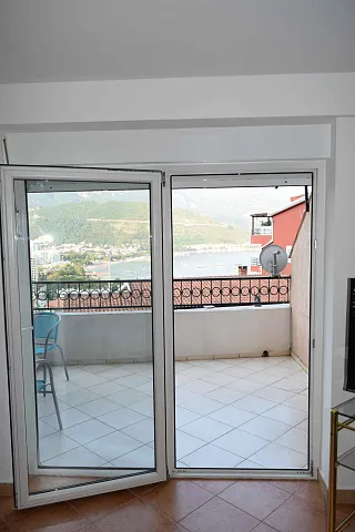 Spacious 3-Bedroom Apartment with Stunning Sea Views — photo 4